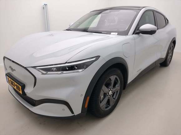 Pogled od napred levo