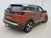 Pogled od pozadi desno