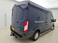 Pogled od pozadi desno