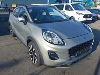 Pogled desno spredaj