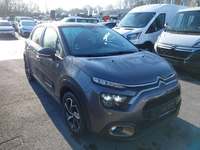 Pogled desno spredaj