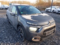 Pogled desno spredaj