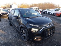 Pogled desno spredaj