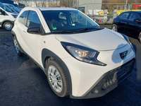 Pogled desno spredaj