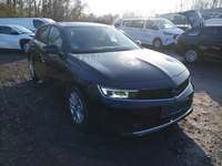 Pogled desno spredaj