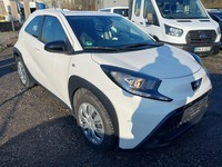 Pogled desno spredaj