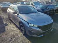 Pogled desno spredaj