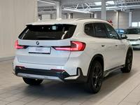 Pogled od pozadi desno