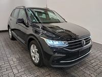 Pogled desno spredaj