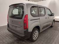 Pogled od pozadi desno