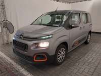 Pogled od napred levo