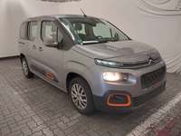 Pogled od napred  desno