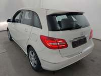 Vaade tagant vasakult