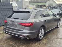 Pogled od pozadi desno