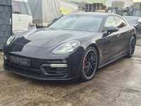 Pogled od napred levo