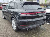 Pogled od pozadi levo