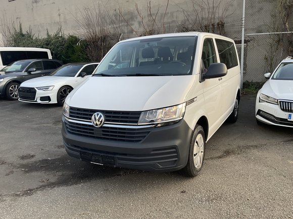 Pogled od napred levo