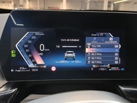 Pohľad na združený prístroj na palubnej doske