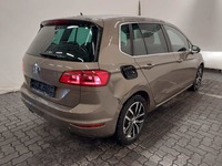 Pogled od pozadi desno