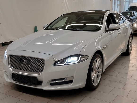 Vista anteriore sinistra