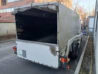 Vaade tagant vasakult