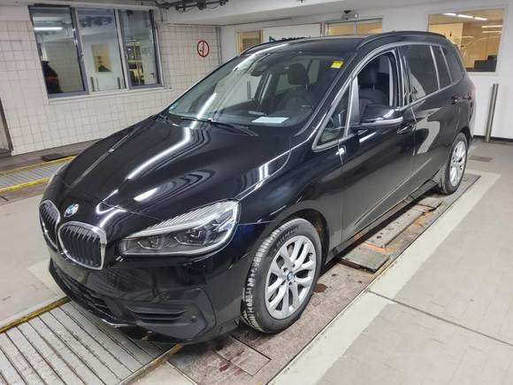 Вид спереди слева