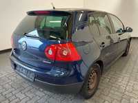 Pogled od pozadi desno