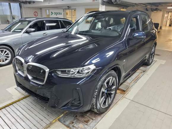 Вид спереди слева