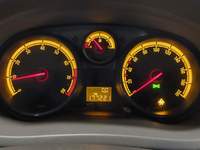 Pogled na kombinirani instrument