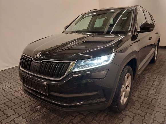 Pogled od napred levo