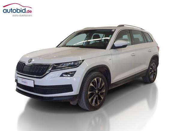 Pogled od napred levo