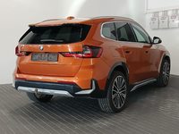 Pogled od pozadi desno