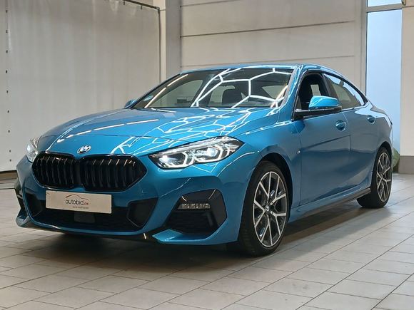 Pogled od napred levo