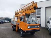 Pogled sprijeda desno