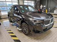 Pogled desno spredaj