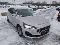 Pogled desno spredaj