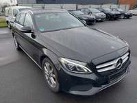 Pogled desno spredaj