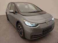 Pogled desno spredaj