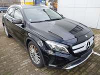 Pogled desno spredaj