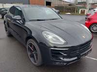 Pogled desno spredaj