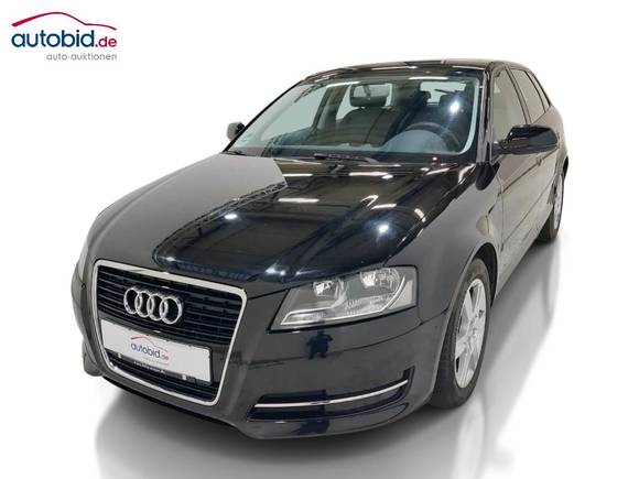 Pogled od napred levo