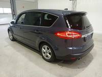 Vaade tagant vasakult