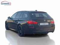 Vista traseira esquerda