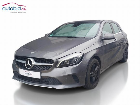 Pogled od napred levo