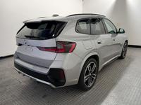 Pogled od pozadi desno