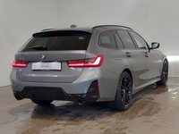 Pogled od pozadi desno