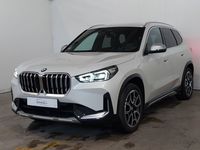 Pogled od napred levo