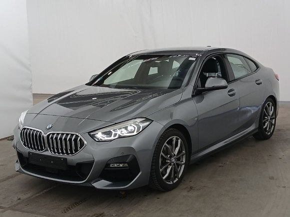 Pogled od napred levo