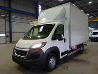 Pogled od napred levo