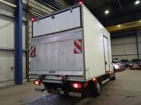 Pogled od pozadi desno